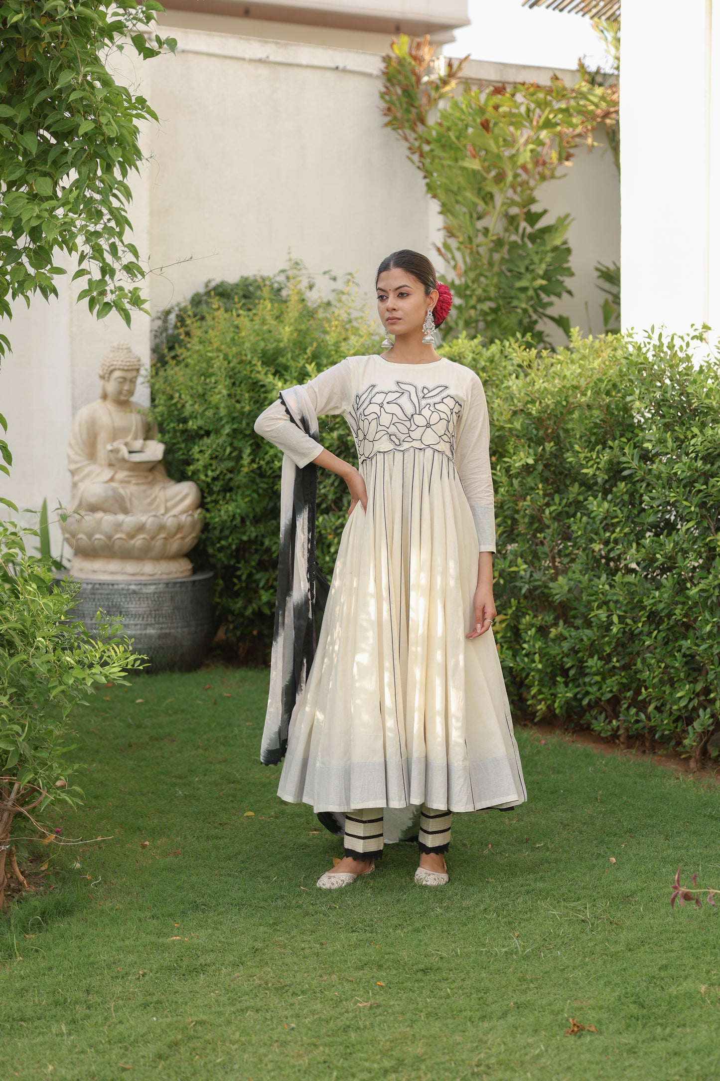 Noorani Siyahi Anarkali Set