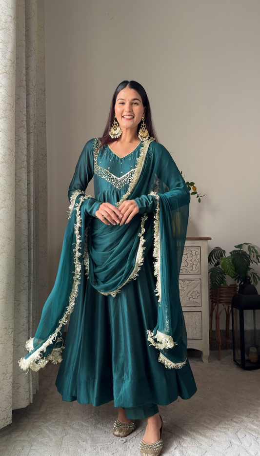 Vaibhave Anarkali Set